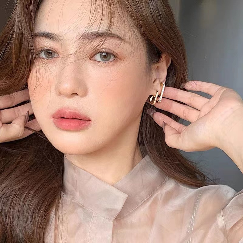 Khuyên tai hình chữ u màu vàng kiểu dáng mới phong cách Hàn Quốc