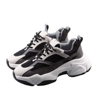 Giày sneakers