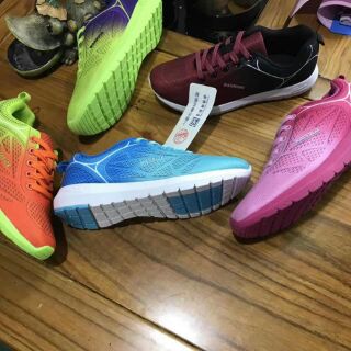 Giày thể thao nữ li-ning
