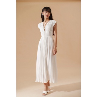 Đầm dài dáng ôm vừa không tay xếp ly trắng athena - devons studio