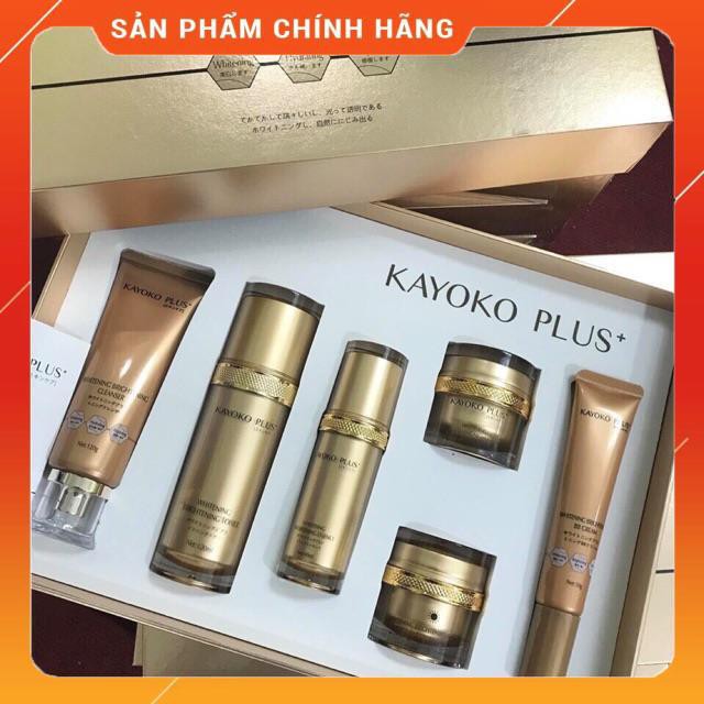 Bộ mỹ phẩm kayoko plus+ vàng chuẩn nhật. Có tem check mã và thẻ bảo hành