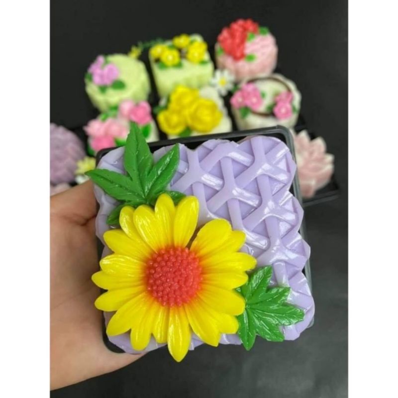 Khuôn hoa cúc thiếu cánh