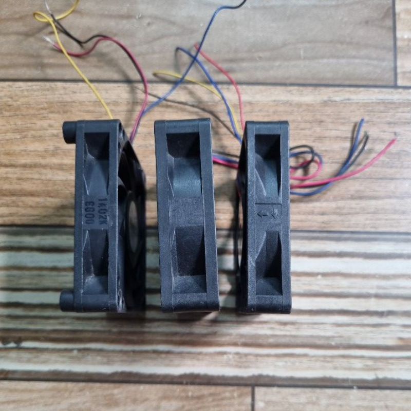 Quạt DC 12V  0.20A-0.30A 7cm(đã qua sử dụng)