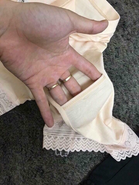 Quần mặc trong váy có túi đựng điện thoại nhỏ màu da màu đen | BigBuy360 - bigbuy360.vn