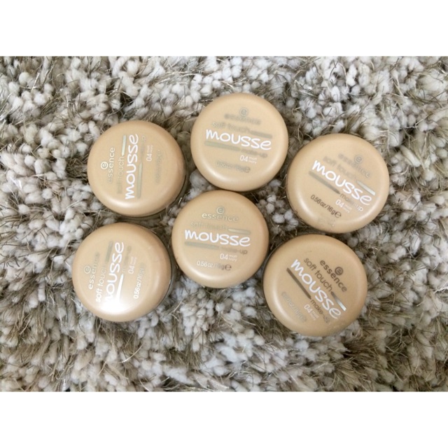 Combo mascara i love esscence + phấn tươi essence