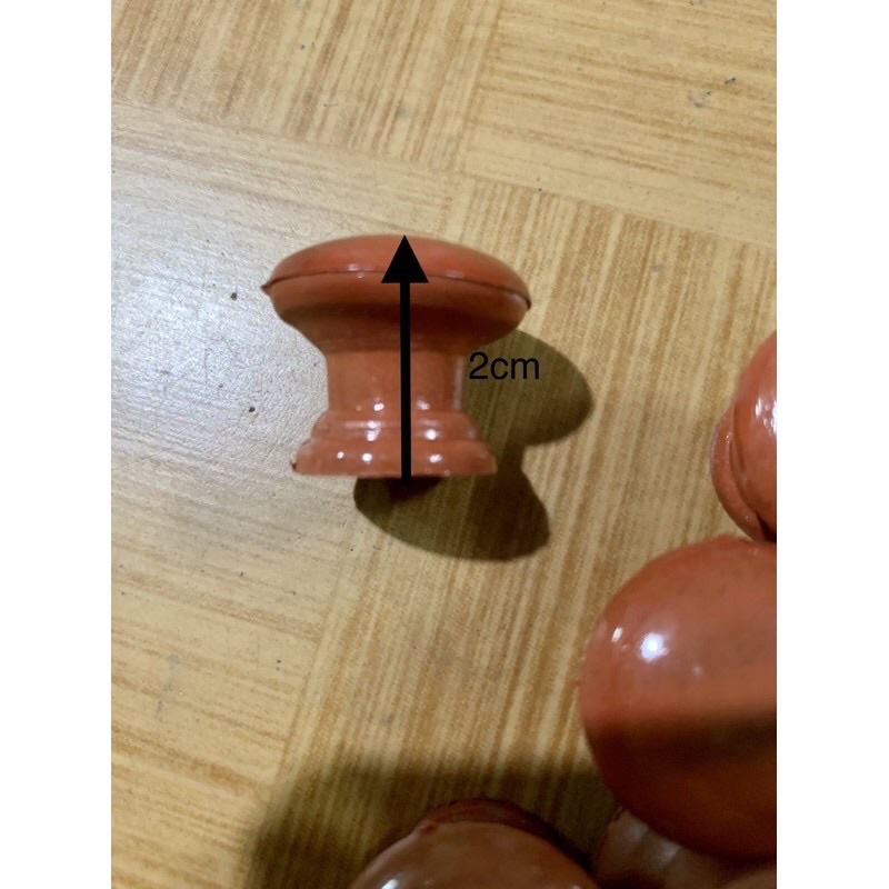 Núm tủ giả vân gỗ màu nâu, núm nắm cửa tủ tặng kèm vít hàng chất lượng