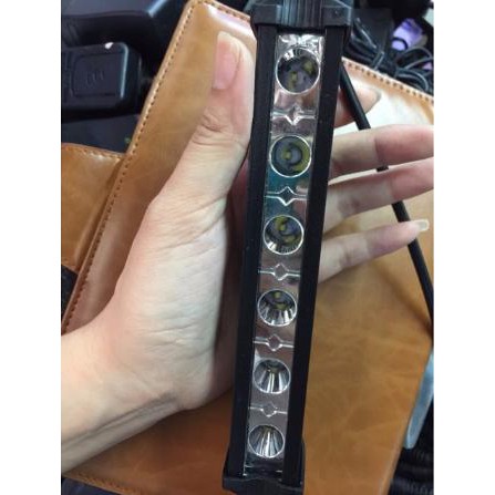 Đèn Led trợ sáng 6 bóng 1 hàng 18w -12-24V