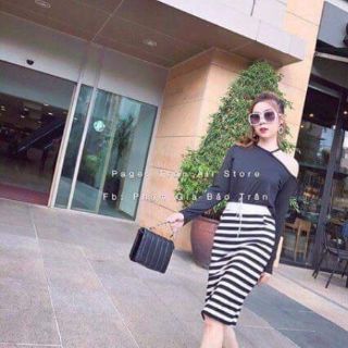 Set váy sọc kèm áo trễ vai