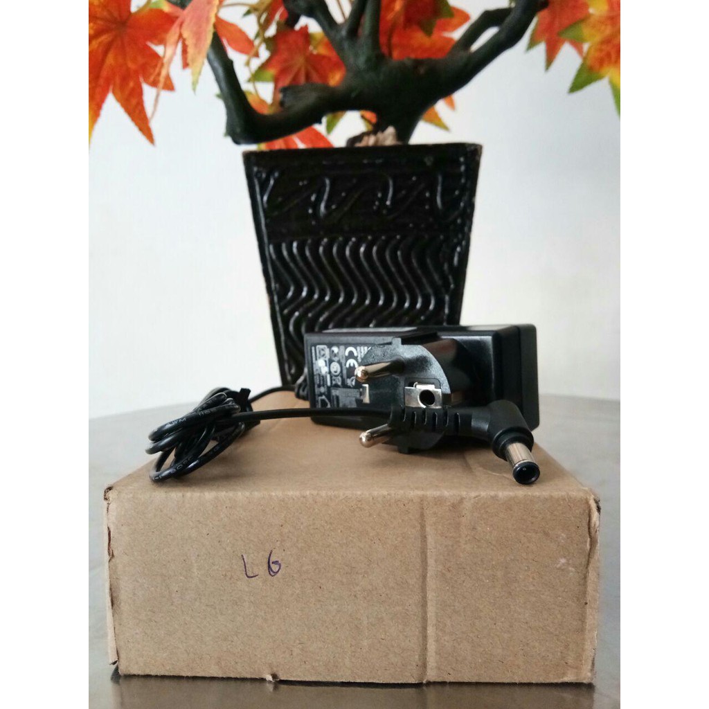 Phích cắm chuyển đổi trực tiếp Lg 19V 0.8A / 1.3A / 1.7A / 2.1A | BigBuy360 - bigbuy360.vn