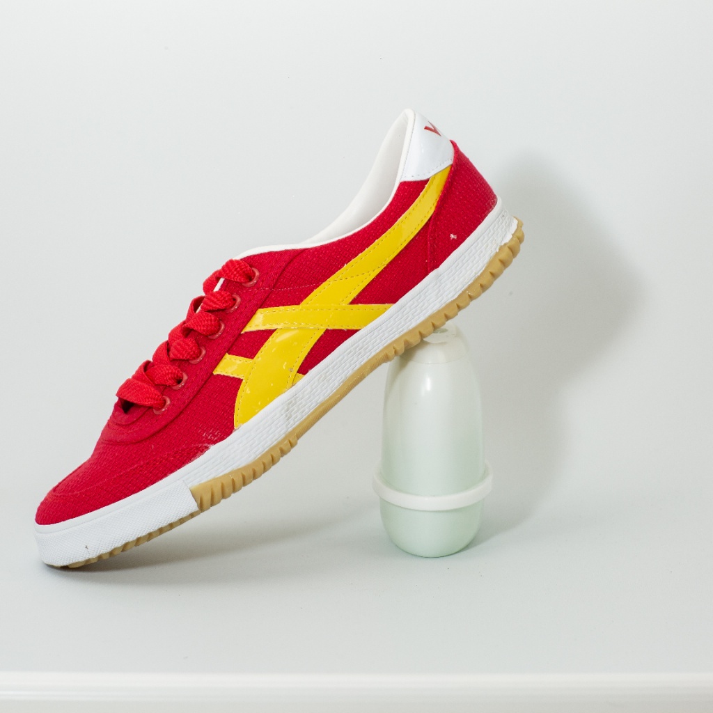 Giày Đá Bóng Wika Bata Ultra 2.2 Chính Hãng, Cấu Tạo Bằng Vải Dệt Flyknit, Đế Cao Su Độ Bấm Tốt 2020-10