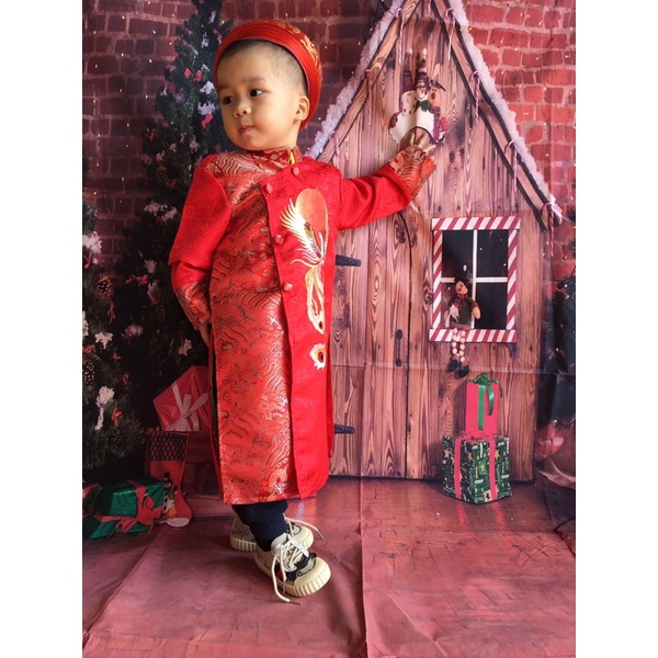 Áo dài gấm tết cách tân cho bé trai