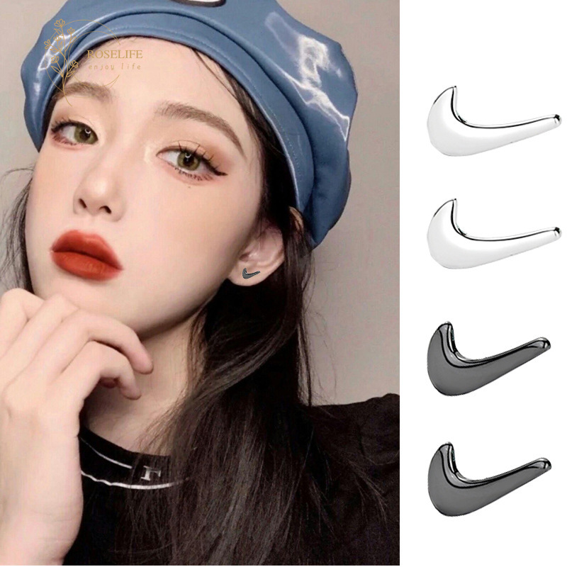 Hoa tai đinh tán kiểu thương hiệu hợp xu hướng đơn giản phong cách đường phố dành cho nam và nữ