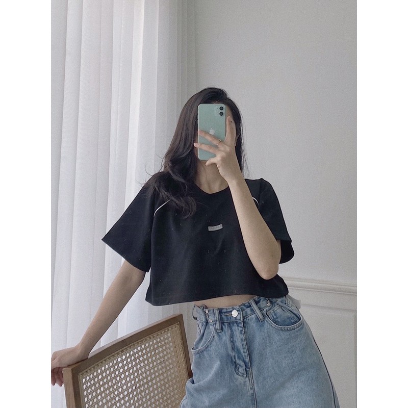 Áo croptop viền replei