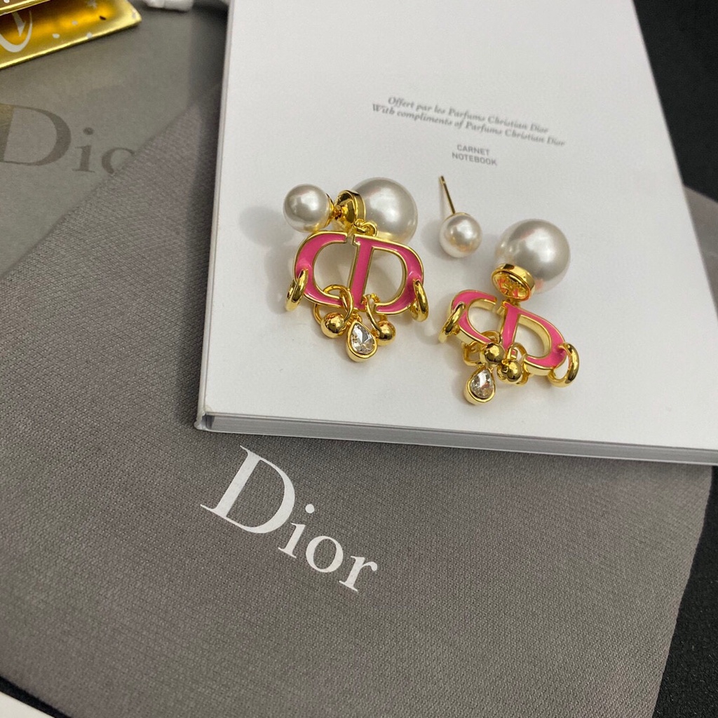 Khuyên Tai Dior Đơn Giản Bằng Thép Titan In Logo Chữ Cái / Cá Nhân / Tinh Tế / Thanh Lịch Cho Nữ