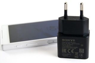 Bộ sạc Sony zin theo máy (mã UCH20)