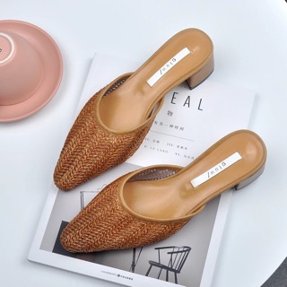 Guốc cói sục mũi nhọn