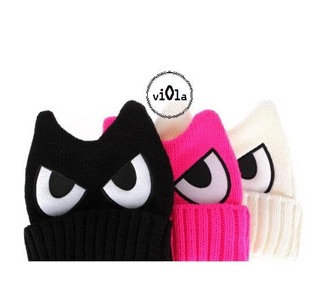 Mũ len Angry Eyes