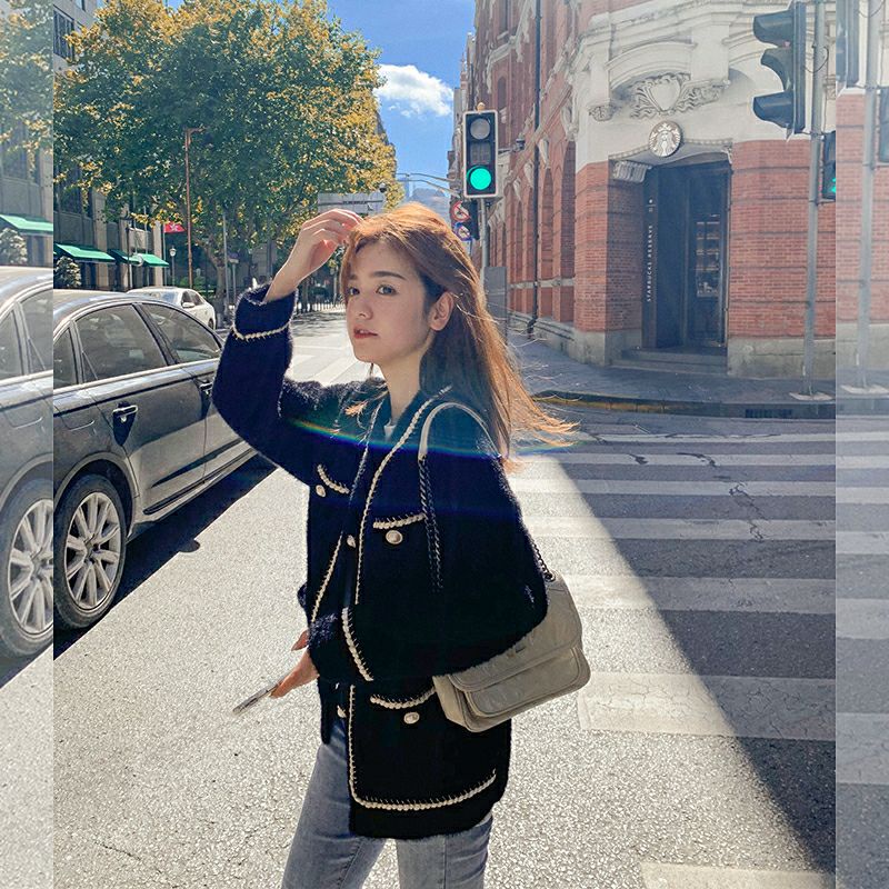 [HÀNG SẴN] Áo khoác nữ len cadigan lông thỏ dài tay cổ tròn 4 túi đính khuy cườm dày dặn màu đen/trắng | BigBuy360 - bigbuy360.vn