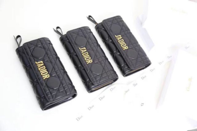 Cluth da trần, dây xích