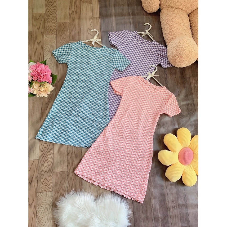 Đầm cổ tròn tay ngắn kẻ karro dáng ngắn chất xốp mẫu mới