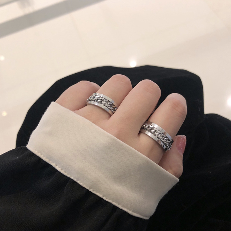 Nhẫn 23777 phối dây xích có thể xoay được thời trang Hàn Quốc cá tính dễ phối đồ cho nam và nữ