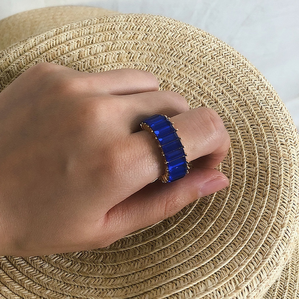 Nhẫn Đính Đá Toàn Bộ Mặt Vuông Sang Trọng Cho Nữ