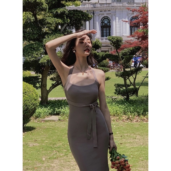 SALE Đầm halter chất dệt kim Đen
