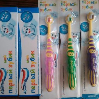 Kem và đánh răng cho bé 3-5 tuổi