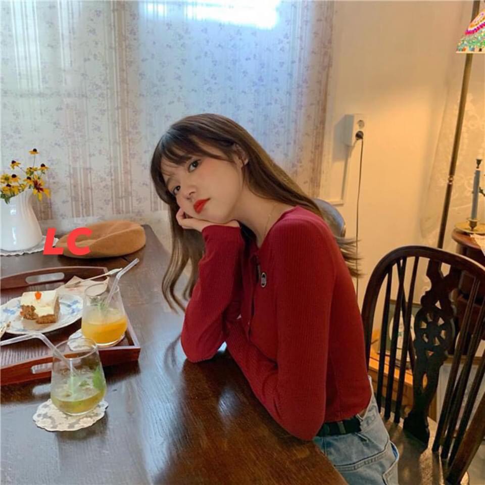 [Mã WARUN10 giảm 10K đơn 99K] Áo Croptop Dài Tay 5 Cúc Dọc In SPUNHG 3 Màu Siêu Xinh | BigBuy360 - bigbuy360.vn