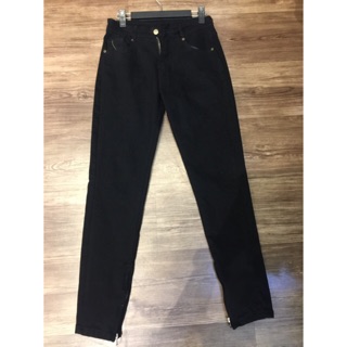 Quần jeans đen phối zip cổ chân