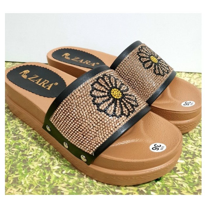 DÉP ĐẾ BÁNH MÌ ĐÍNH KIM TUYẾN NỮ 4.5CM (TĂNG 1 SIZE)
