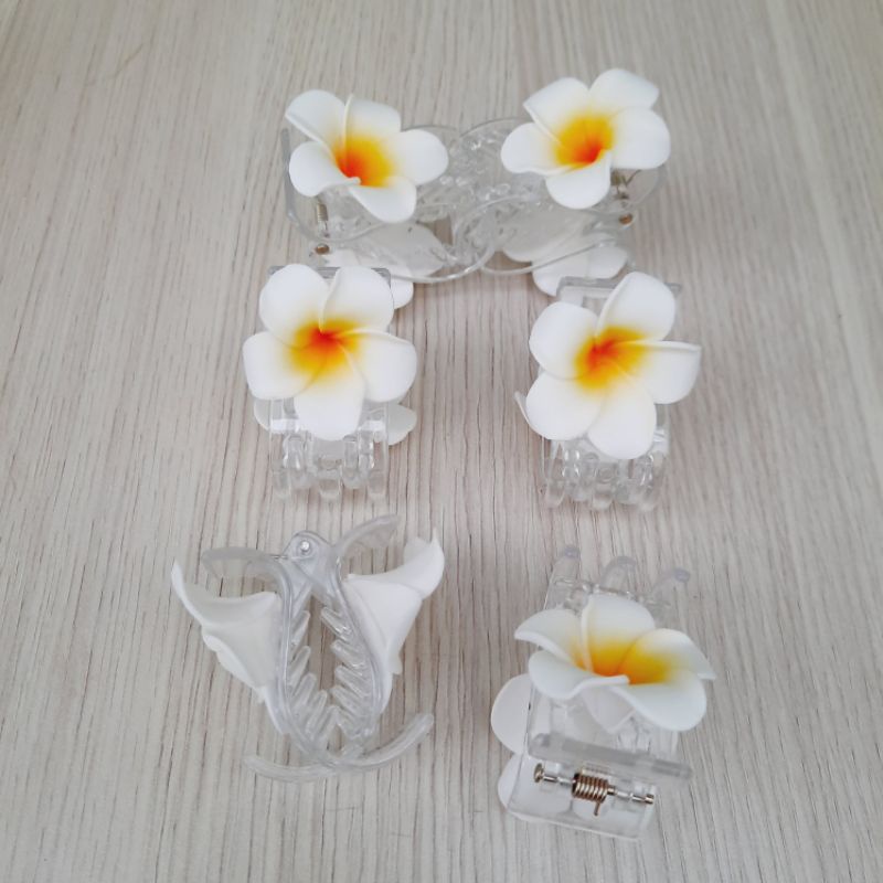 Kẹp tóc 5 răng đính hoa sứ (hoa nhỏ 4cm/hoa đại 7)