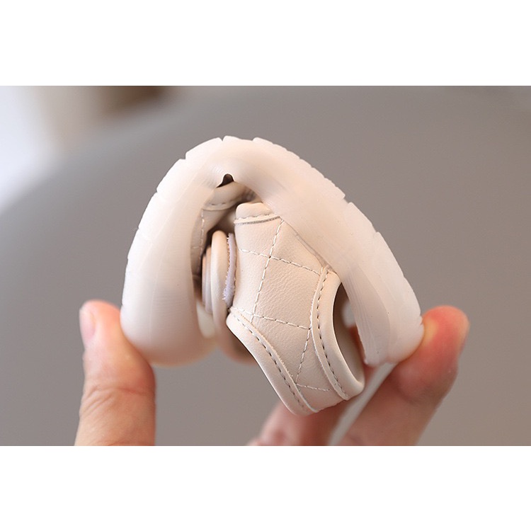 ￼Sandal Tập Đi Chống Trơn Chông Vấp Cho Bé Trai Bé Gái SA432