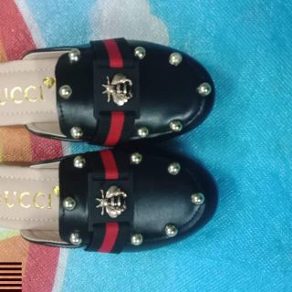 Sục gucci cho bé