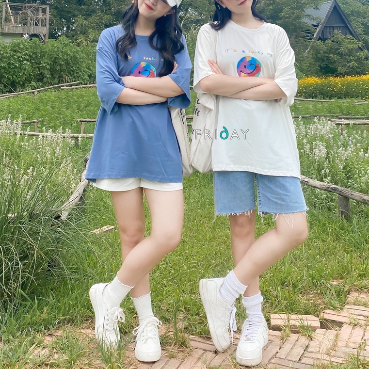 Áo phông nữ oversize form rộng họa tiết mặt cười luckyday chất liệu cotton Friday