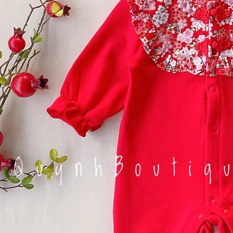 Quần áo trẻ em Quỳnh Boutique Mẫu body đỏ cổ hoa cho bé