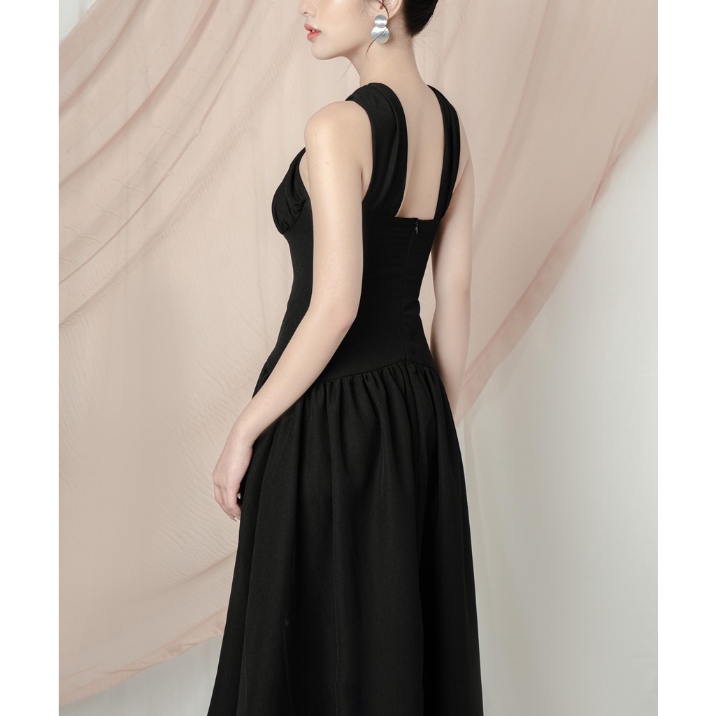 Đầm maxi đen đi dự tiệc cưới thiết kế cổ chéo, dáng xòe sang trọng - Siri