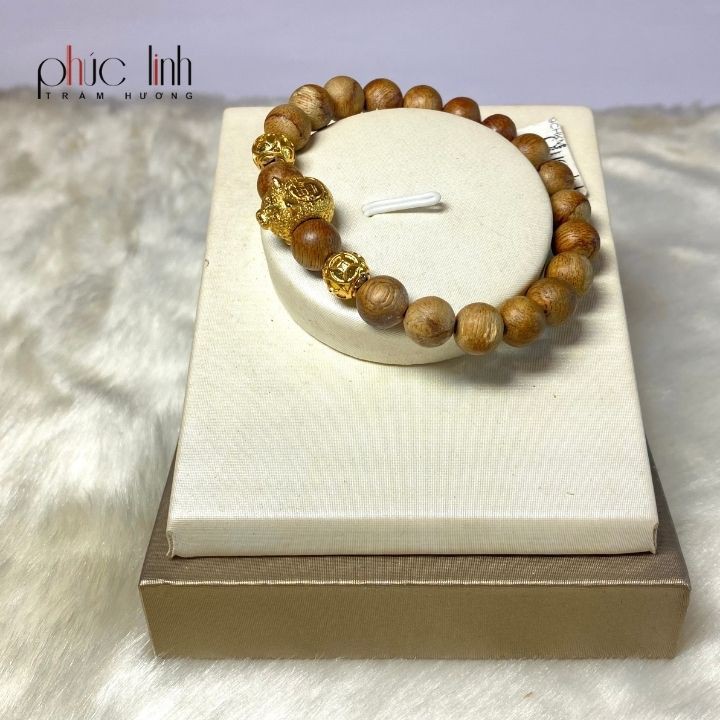 Vòng Tay Trầm Hương 8ly Mix Charm Con Heo Vàng Kim Mã Phúc Linh