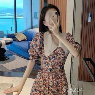 Váy hoa cổ thêu