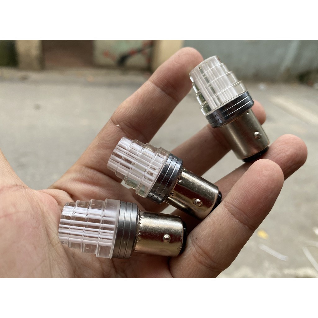 Đèn Led Hậu Nháy 7 Màu Gắn Xe Máy