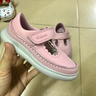 Giày Clark bé gái size 21