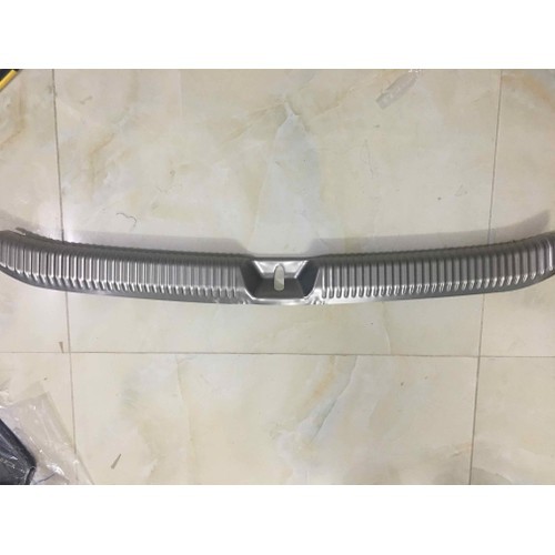 Bậc cốp trong vios 2019-2020 INOX