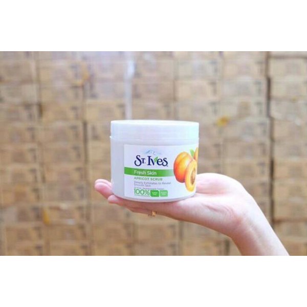 Kem ẩy Tế Bào Chết Dạng Hũ ST.IVES Fresh Skin Apricot Scrub