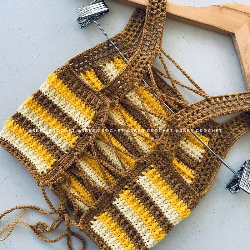 Áo croptop len đan lưng Stripes Top by 3bee.crochet