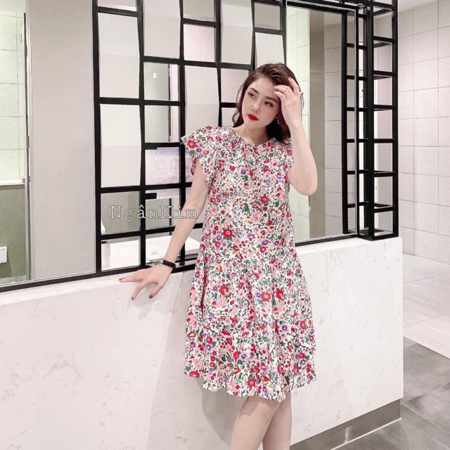 Váy thô mềm hoa nhí về sẵn hai mầu tím và hồng! Chất liệu mềm lắm lại mát lắm 😂😂😂 bầu bí bon chen được nhA mấy em ơi