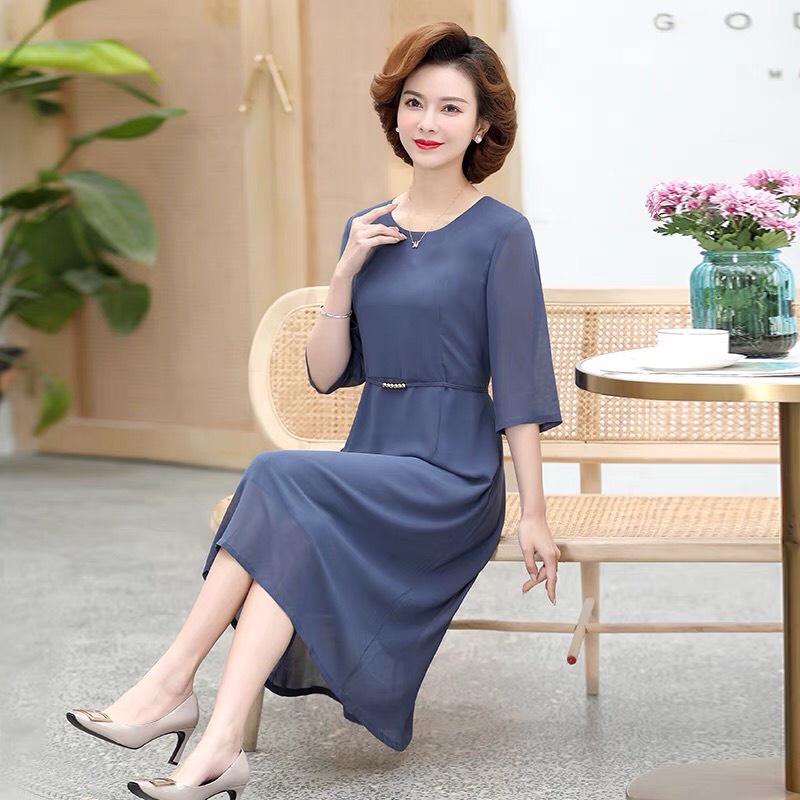 Đầm trung niên sang trọng dự tiệc cho mẹ , cho bà rất tinh tế chỉn chu lịch sự , chất liệu cao cấp , mềm mịn , mát mẻ