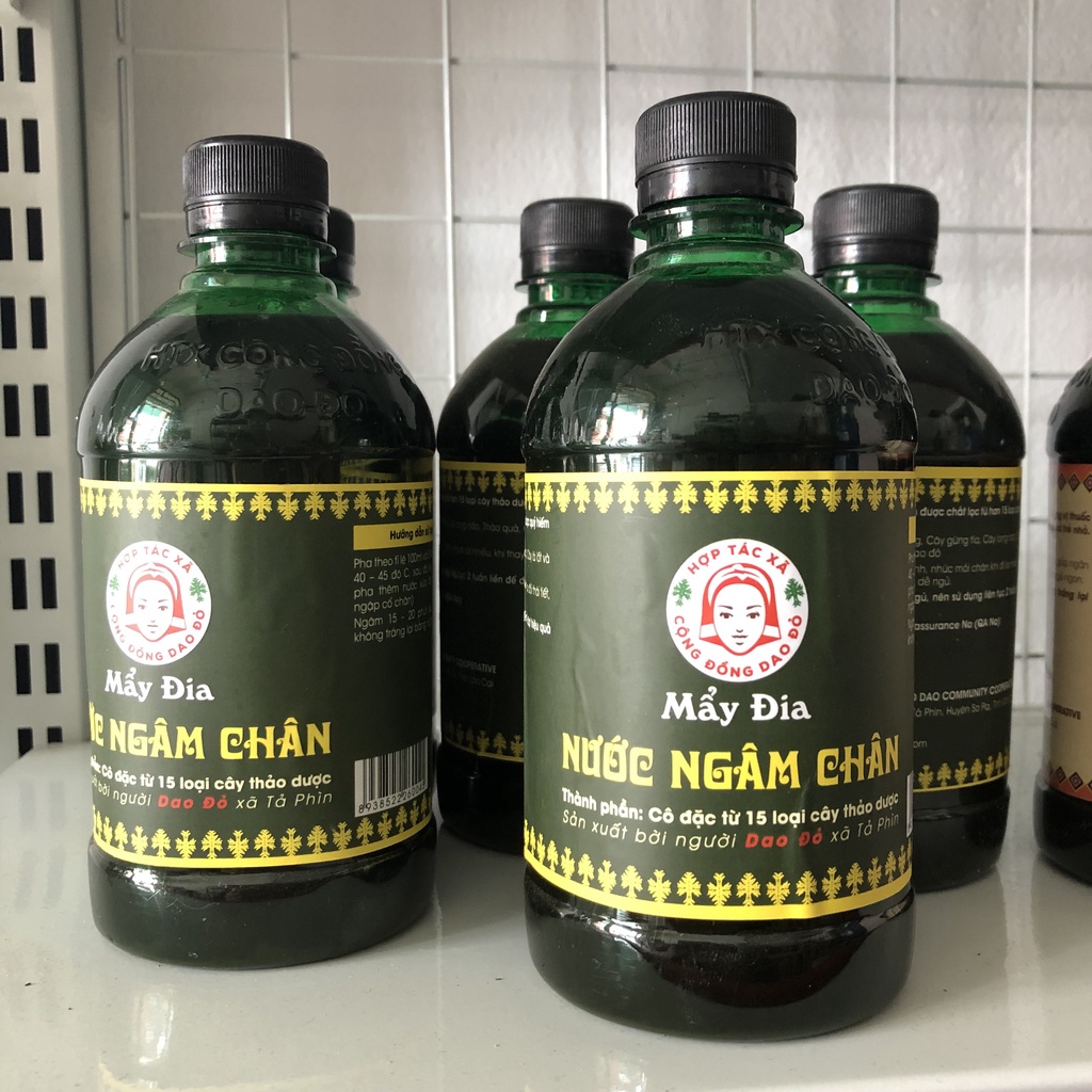 Nước ngâm chân Dao Đỏ 500ML cô đặc từ 15 loại cây thảo dược sản xuất bởi người Dao Đỏ xã Tả Phìn