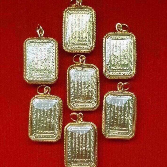 Mặt dây chuyền 5 dòng