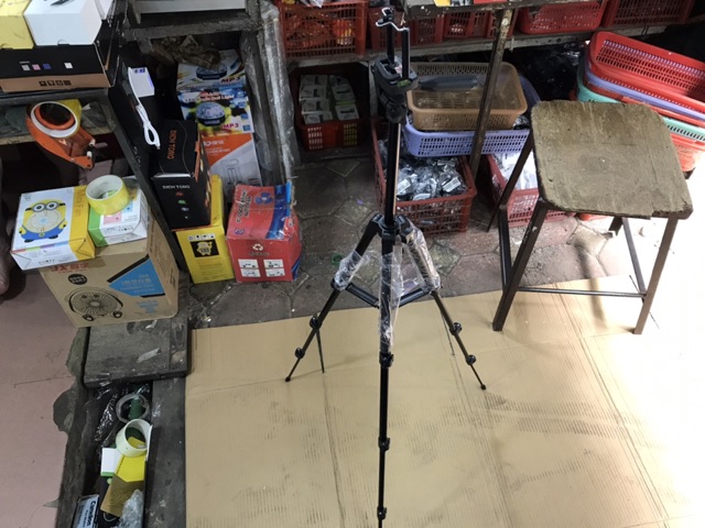 Kệ 3 chân tripod dài 1 mét