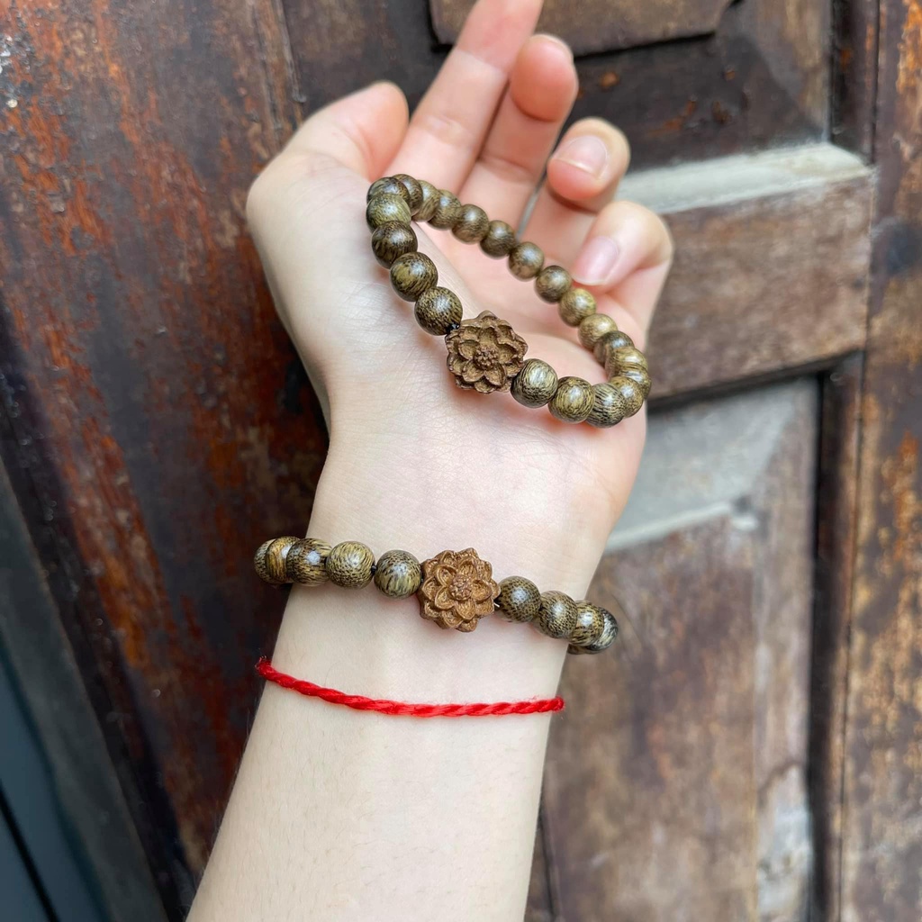Vòng tay hoa sen trầm hương 6mm